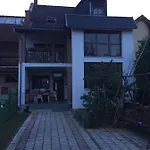 Apartment Arnold Apartmanhaz *