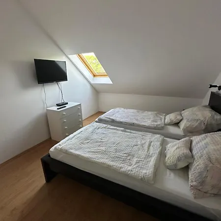 아파트 Arnold Apartmanhaz *