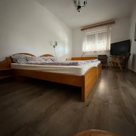 公寓 Arnold Apartmanhaz