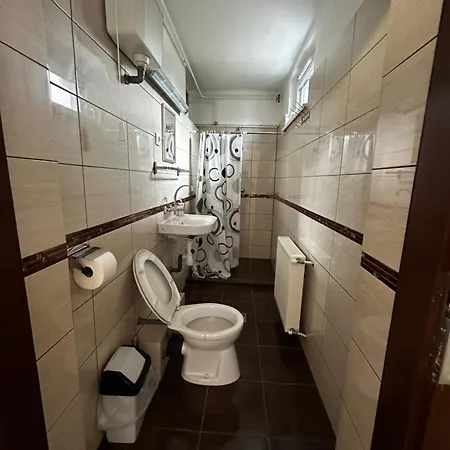 Arnold Apartmanhaz Apartment Buk