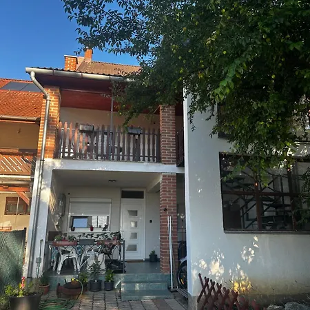 Apartment Arnold Apartmanhaz Buk
