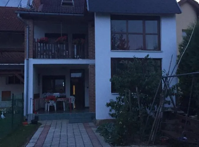 Lägenhet Arnold Apartmanhaz *